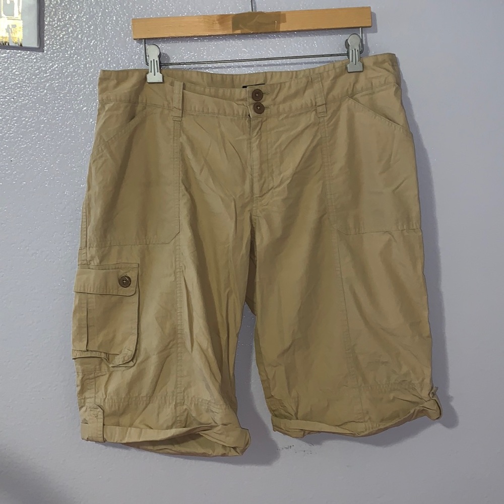 Patagonia tan cargo Bermuda organic cotton shorts